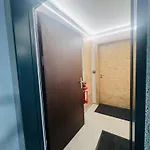 Cosy Modern Alpine 아파트 *